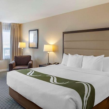 Quality Inn Airport West Mississauga Extérieur photo