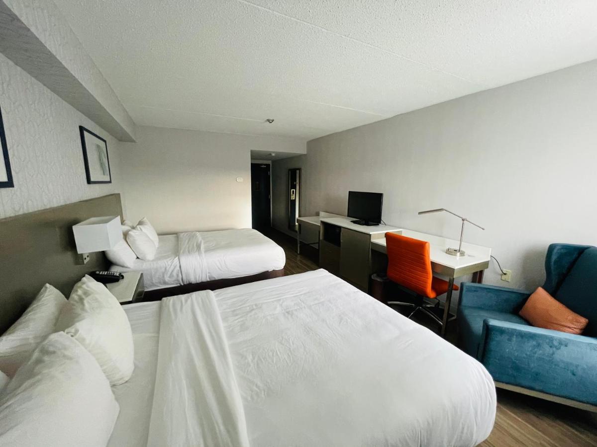 Quality Inn Airport West Mississauga Extérieur photo