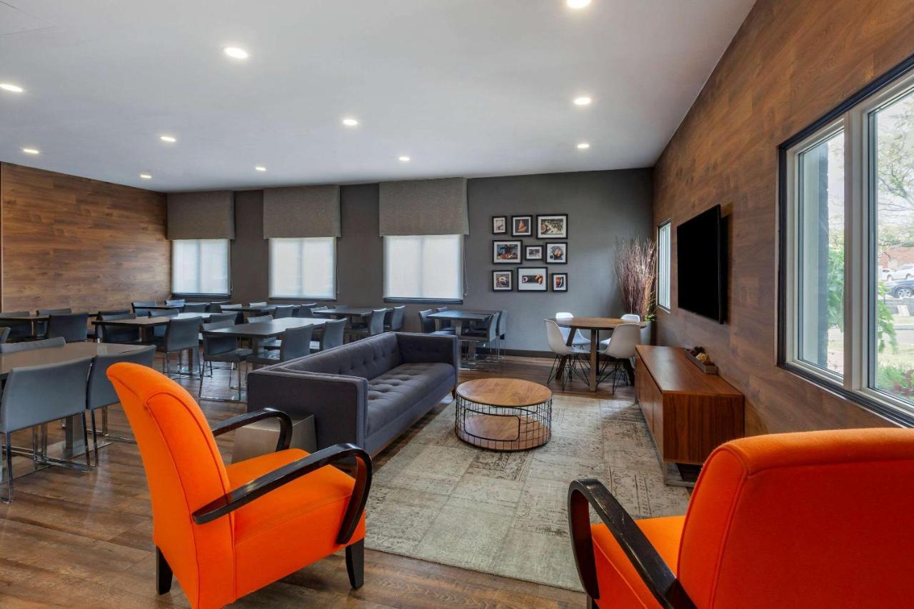 Quality Inn Airport West Mississauga Extérieur photo