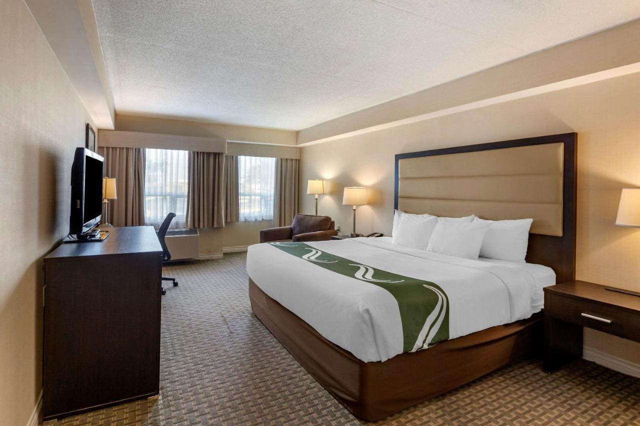 Quality Inn Airport West Mississauga Extérieur photo