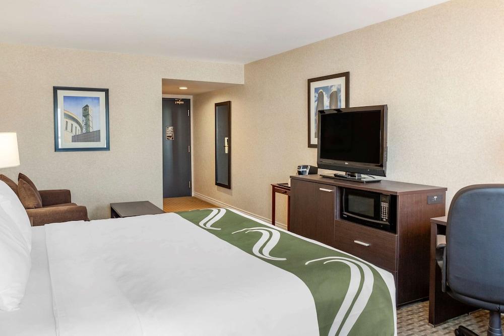 Quality Inn Airport West Mississauga Extérieur photo